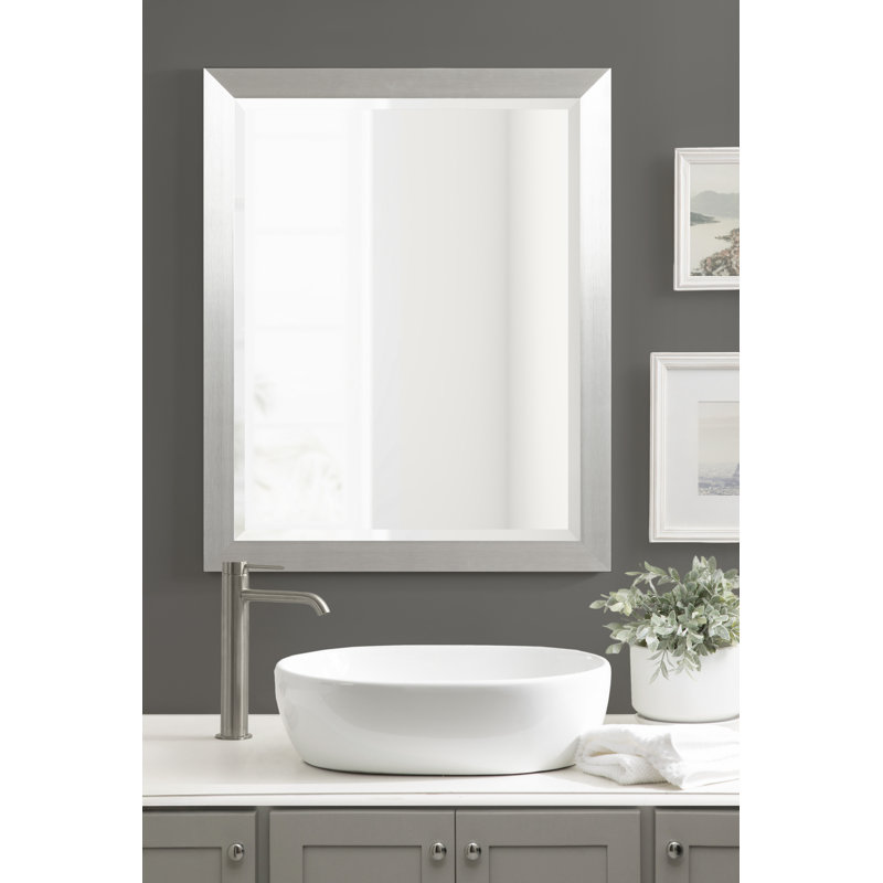 Miroir mural de salle de bain Cressna, 31,42 po x 25,42 po