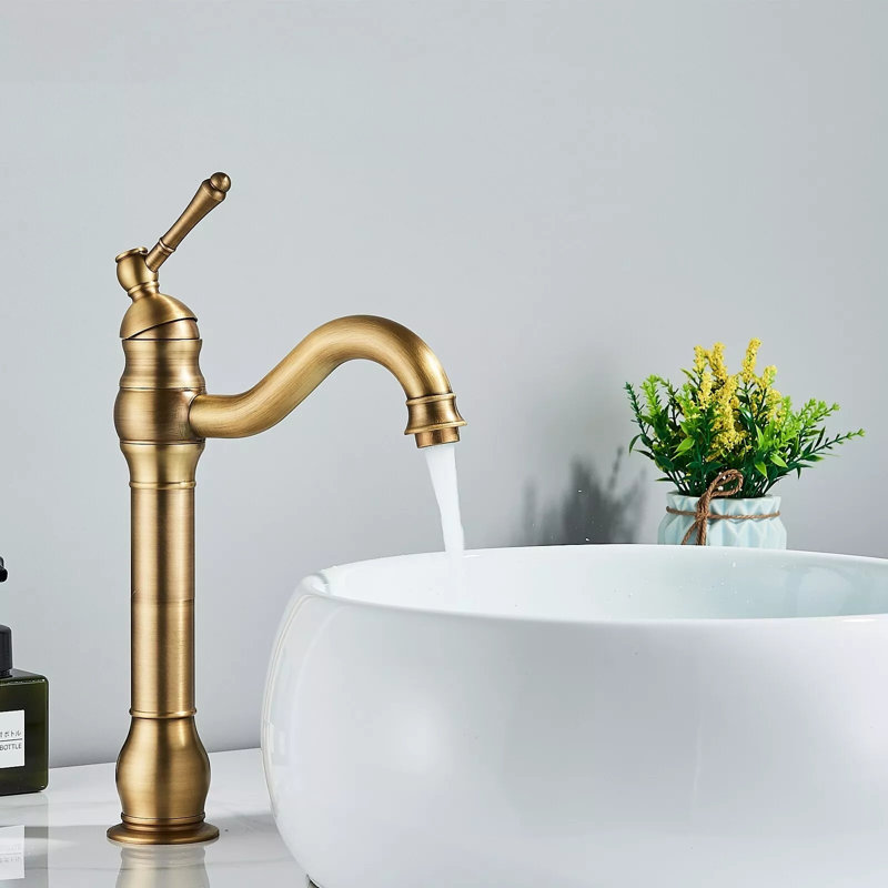 Single-handle Bathroom Faucet with Drain Assembly
