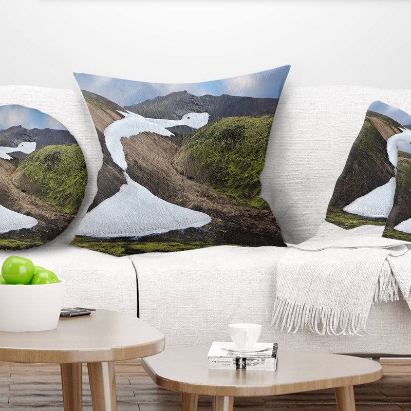 Coussin Spots Snowfields in Gullies, 16 po x 16 po, Coussin décoratif