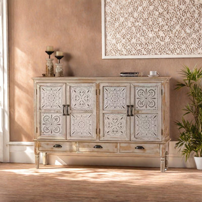Armoire américaine antique sculptée