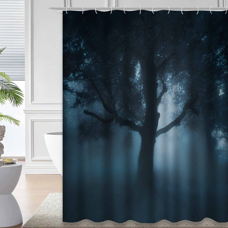 Rideau de douche Scary Creepy Dark Forest, L 72 po x l 84 po