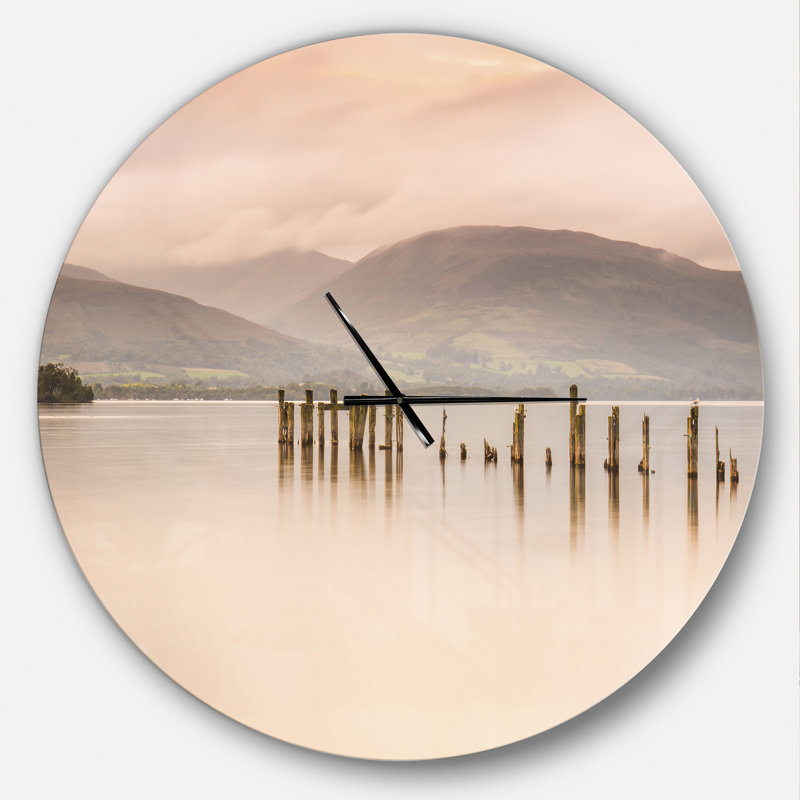Jetée et montagnes Loch Lomond - Horloge murale moderne, Surdimensionné