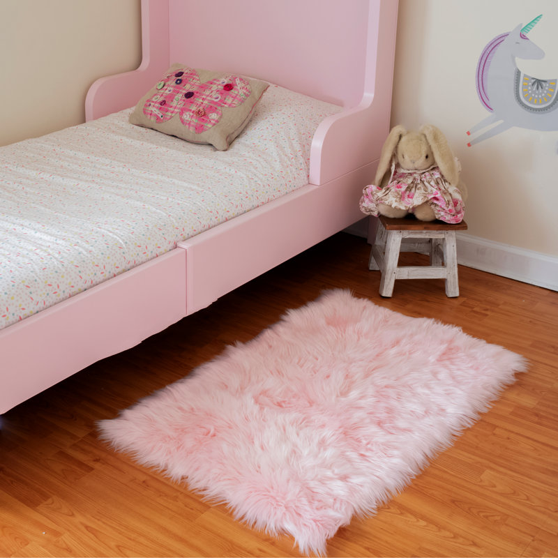 Tapis rose en fausse fourrure à poils longs lavable, Rectangle 2 pi x 3 pi