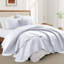 Ensemble de couvre-lit en microfibre embossée-124685108-124685109