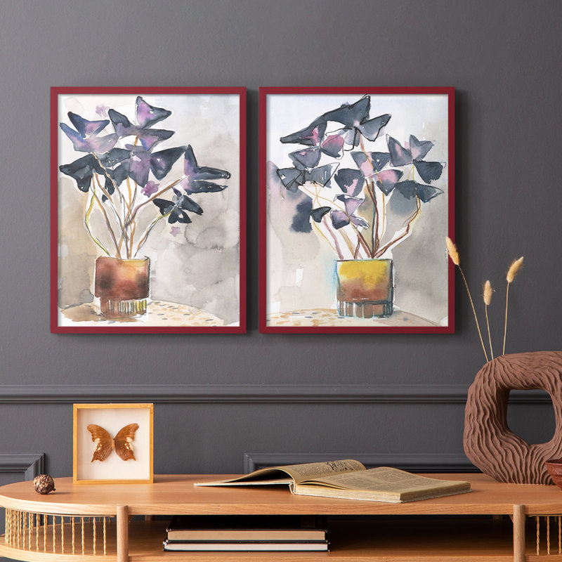 «Oxalis in Vase I», reproduction encadrée de qualité supérieure - prête à être accrochée - aucun clou requis - aucun clou requis