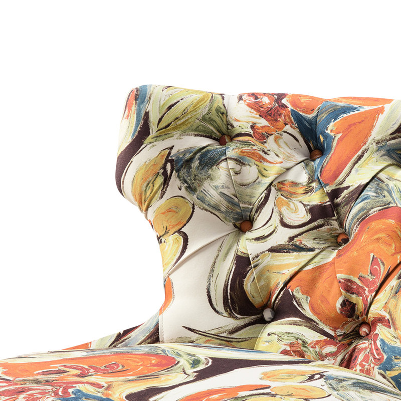 Fauteuil d'appoint pour le divertissement à domicile, avec coussin en mousse haute densité, structure élégante en contreplaqué et capitonnage à boutons.