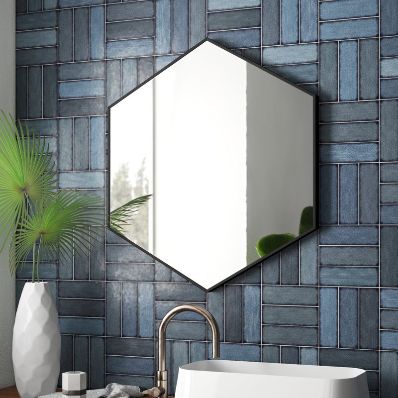 Quinonez Wall Mirror, Black