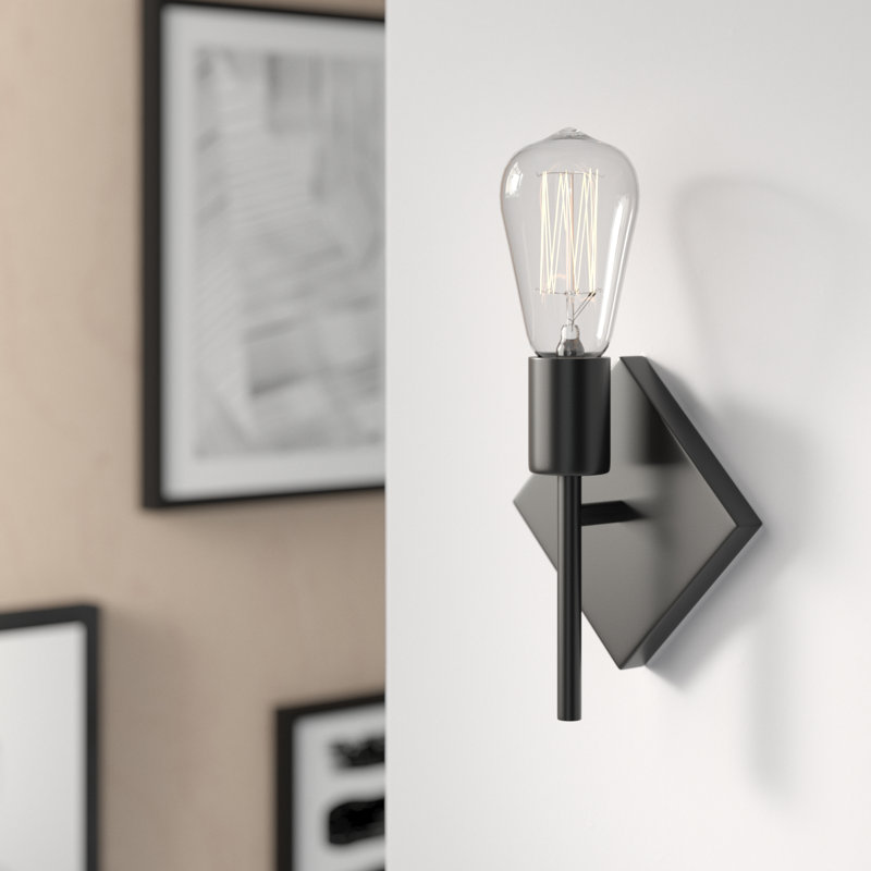 Enne Wallchiere, Matte Black