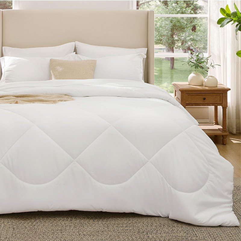 New Arrivals Bedsure Quilted Comforter Sets, Luxury Soft Bed in a Bag, King Comforter + 6 Additional Pieces, White