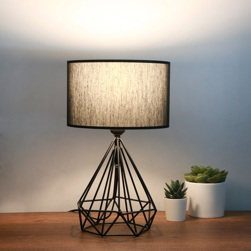 Lampe de table en métal