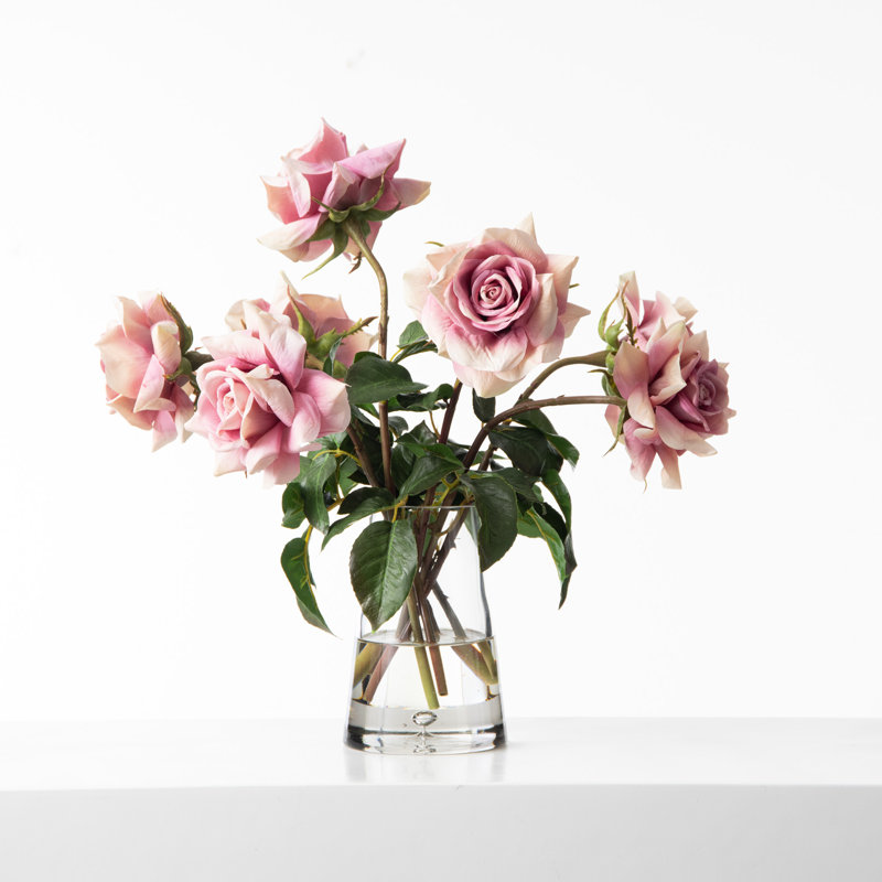 Arrangement floral Real Touch Roses dans un vase