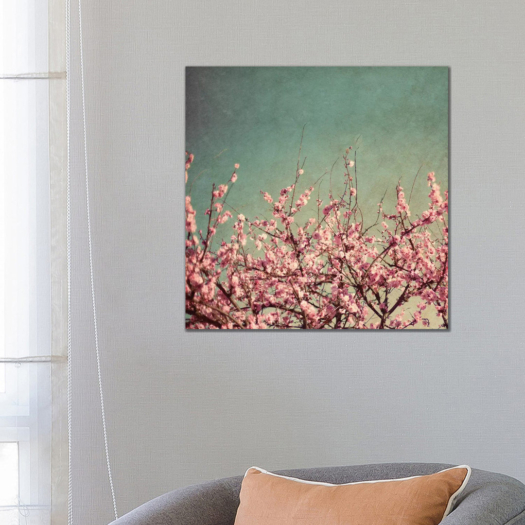 Springtime II von Susan Bryant - Giclée auf Leinwand ohne Rahmen Galerieverpackt