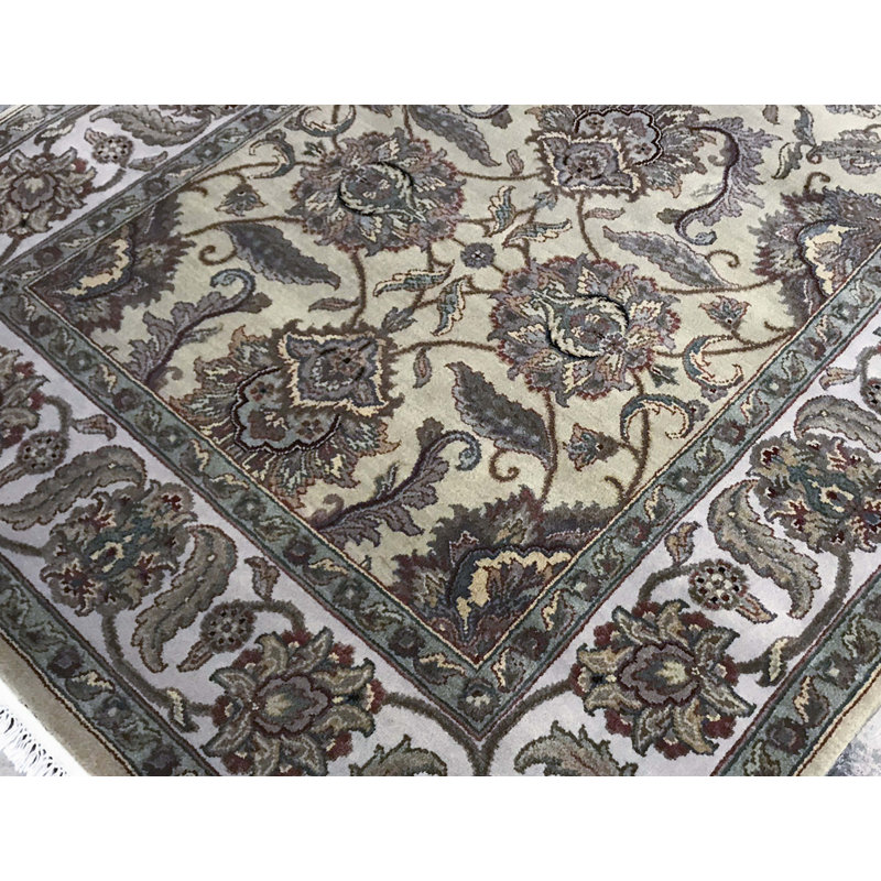 Tapis doré et ivoire noué à la main de haute qualité, Rectangle 5 pi 2 po x 10 pi 2 po