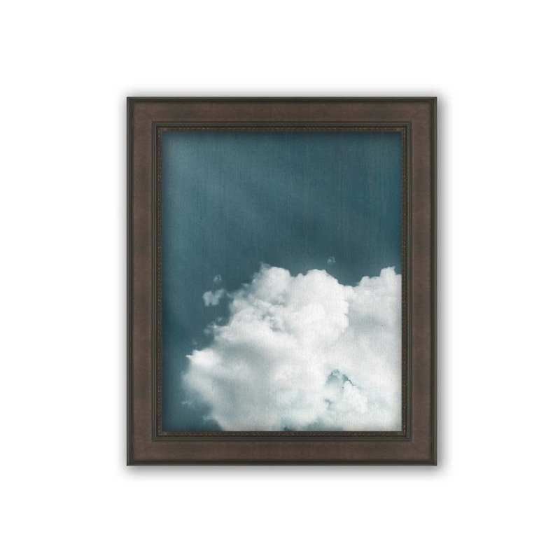 «Cloud Inspiration IV» par Hal Halli. Impression sur papier - Montée et encadrée avec de l'acrylique transparent