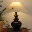 Petite lampe de table moderne en céramique blanche avec abat-jour en lin pour le salon de la chambre à coucher, ampoule incluse