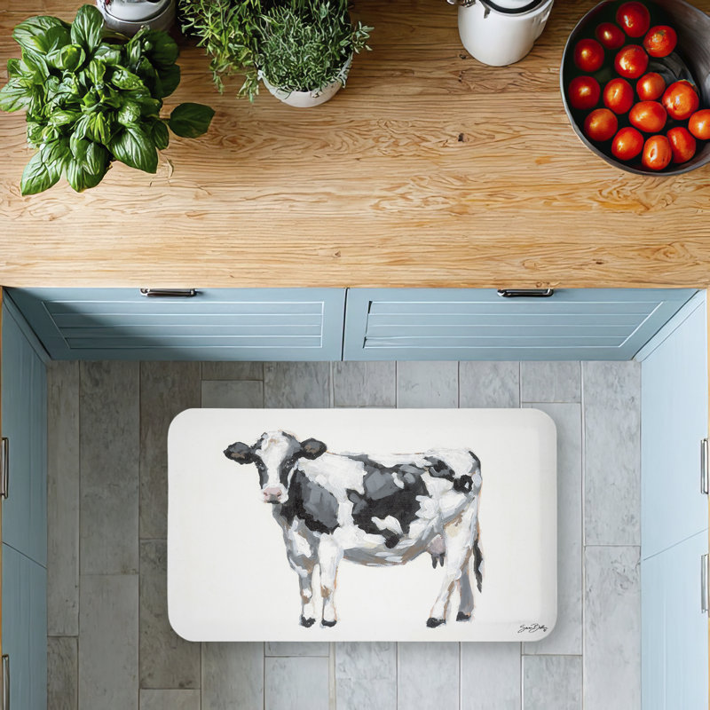 Tapis de sol anti-fatigue Simple Farmhouse Cow, design par Sara Baker, 30 po x 18 po, Vache campagnarde simple