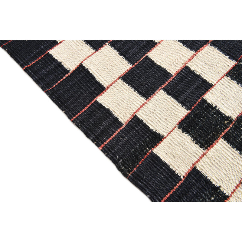 Tapis noir et blanc Ohlson
