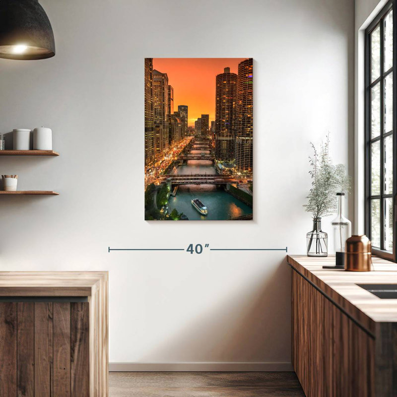 Aime Chicago River Sunset, H 36 po x l 24 po