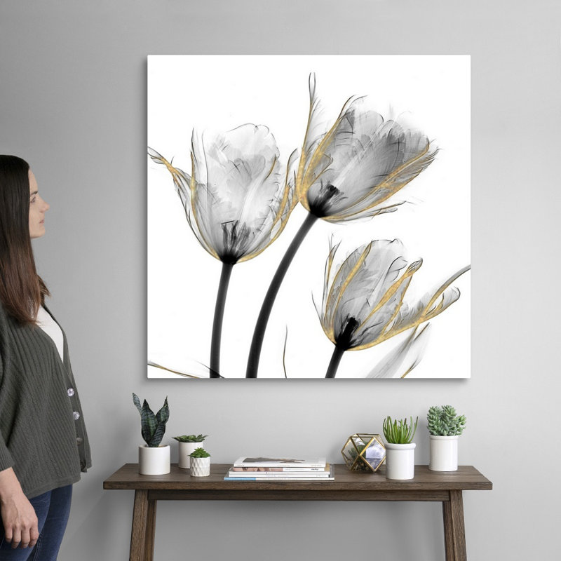 «Gold Embellished Tulips 2» par Albert Koetsier, reproduction d'art sur toile, H 36 po x l 36 po x P 1,25 po, Toile tendue