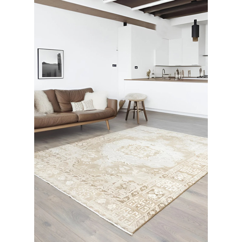 Tapis unique 7 pi 1 po x 9 pi 6 po Milynn