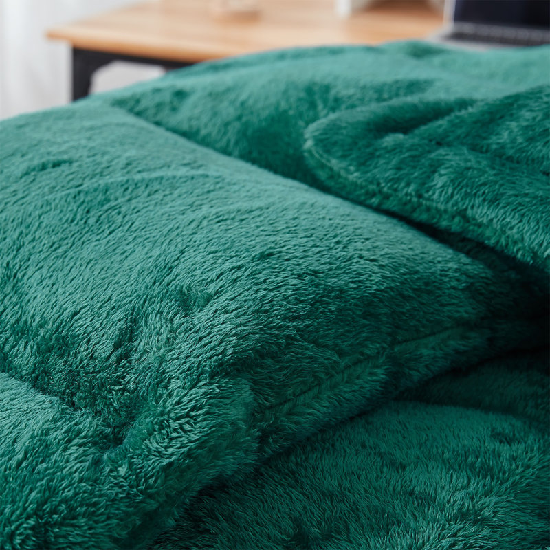 Thickest Comas My Comforter Ate Your Comforter Oversized Comforter Set, Green, King Comforter + 2 King Shams