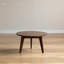 Élégante table basse en noyer facile à assembler, parfaite pour le bureau à domicile et le salon