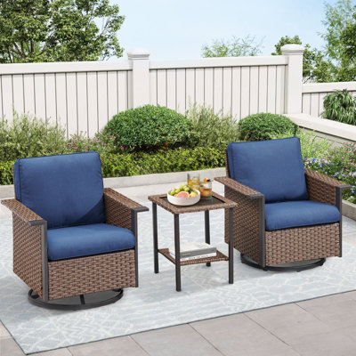 Ensemble de chaises berçantes pivotantes d'extérieur 3 pièces avec table d'appoint et chaises de patio coulissantes à accoudoirs larges pour porche ou terrasse