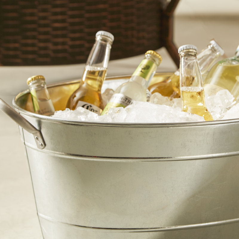 TableCraft 5.5-Gallon Oval Beverage Tub, Galvanized Steel for Indoor & Outdoor Use