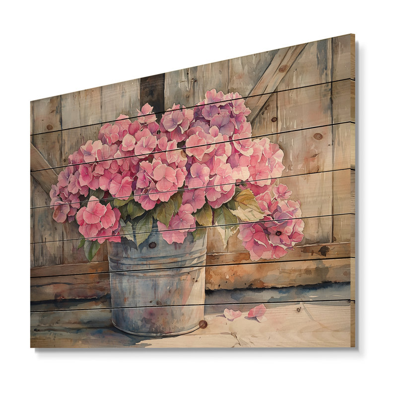 Hydrangées dans un seau d'étain I - Art mural en bois d'hortensias - sur bois de pin naturel, H 24 po x l 32 po