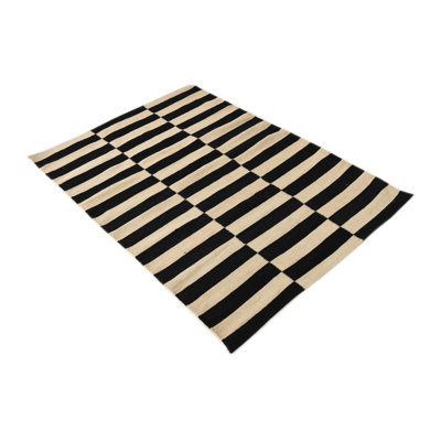 Tapis noir et blanc Orta