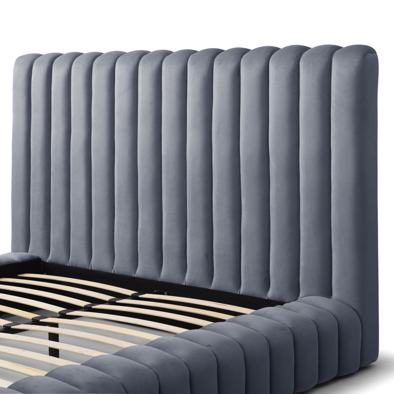 Lit plateforme en velours Kaydence, Gris, Très grand lit