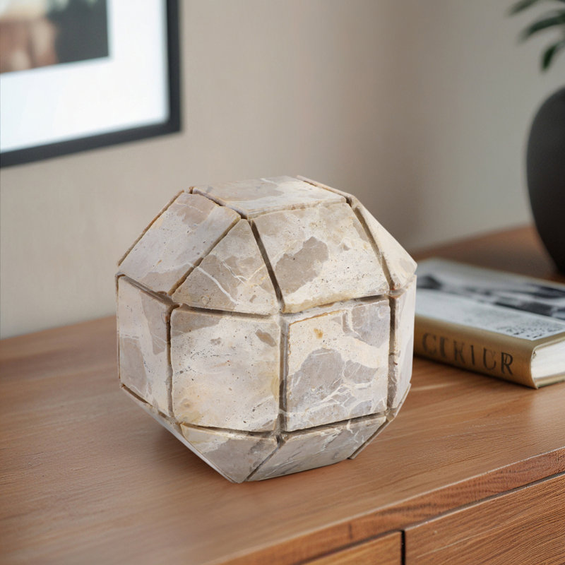 Grande sphère en marbre beige Hershman Pompano, H 6 po x l 6 po x P 6 po