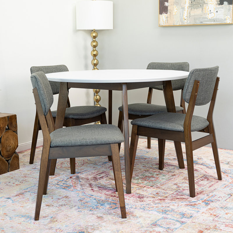 Ensemble repas pour quatre personnes, Blanc