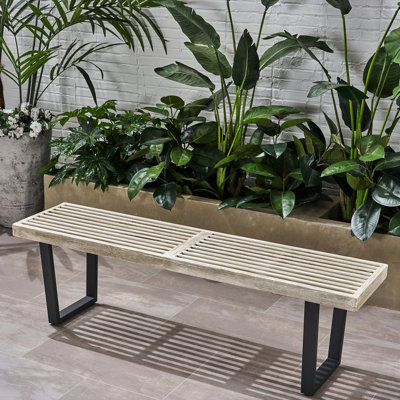 Banc d'extérieur en bois lisse et fer noir, profondeur 60,25 po, gris brossé délavé, style rustique contemporain, profondeur 60,25 po