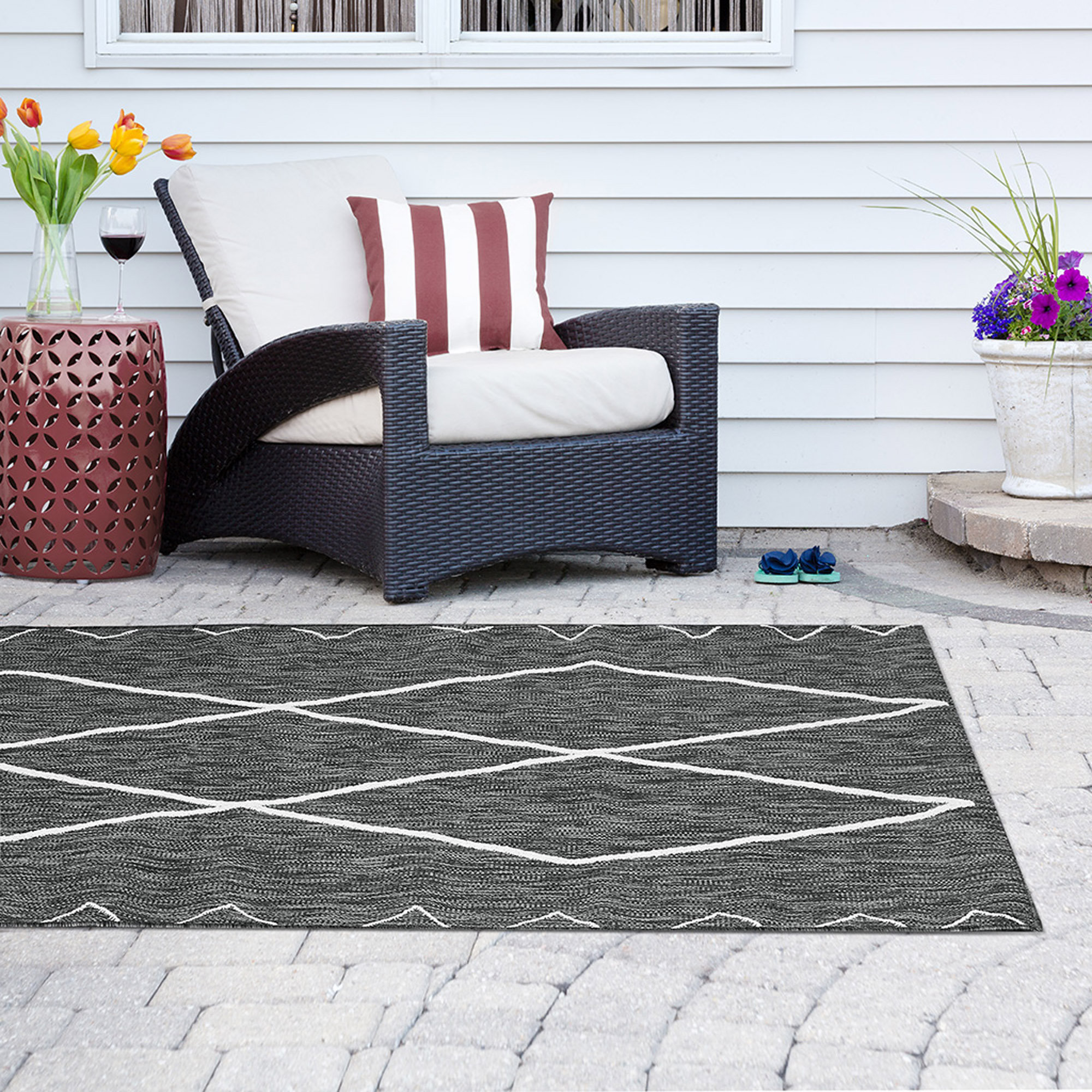 Foundry Select Ezzell Moroccan Indoor/Outdoor Rug | Wayfair