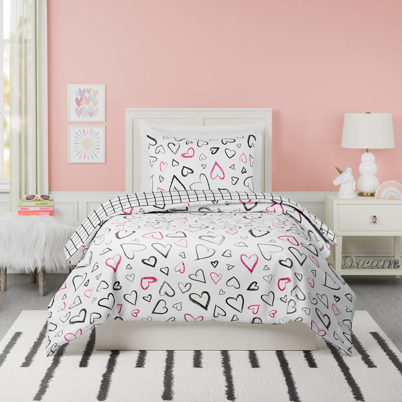 Roxy Hearts Reversible Pink/Black/White Comforter Set, Twin/Twin XL Comforter + 1 Standard Sham