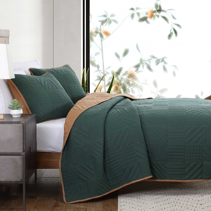 Full Reversible Brown and Green Microfiber Quilt Set