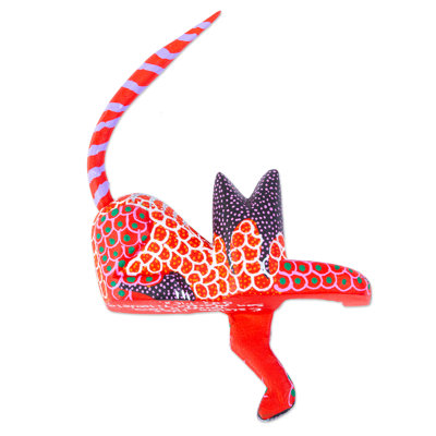 Sculpture de chat qui se prélasse