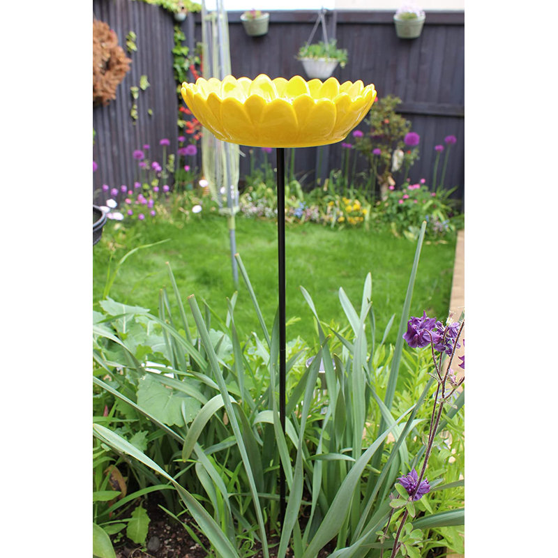 Canh Metal Pole Tray Bird Feeder
