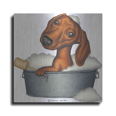 Art mural en métal Trinx «Brown Dachshund Bubble Bath» par Danny Gordon