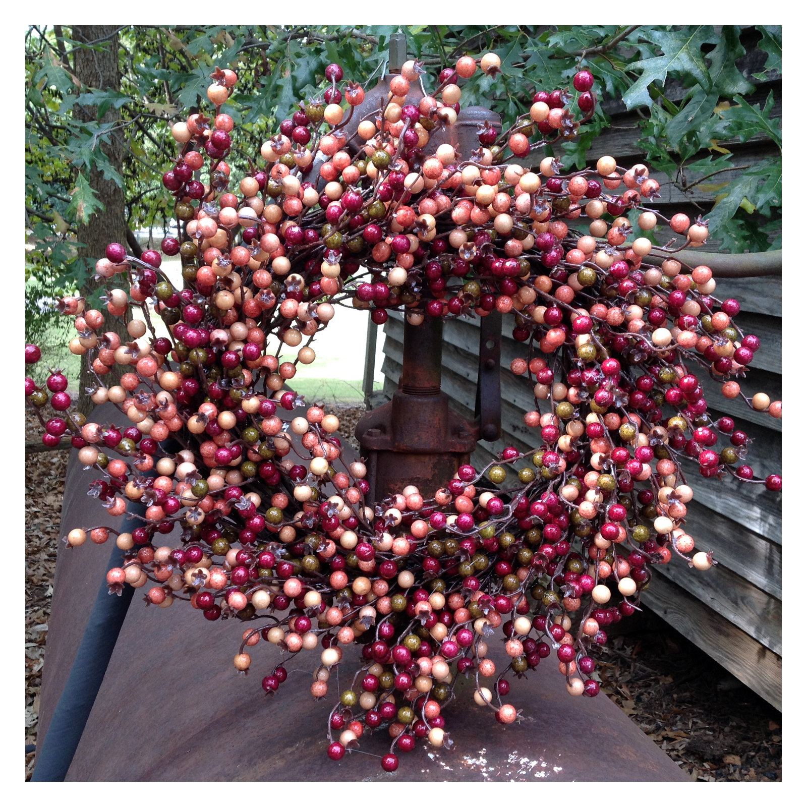 22'' Berry Silk Wreath