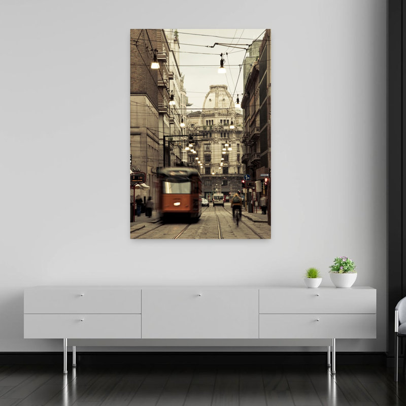 Trampoline dans une rue, Piazza Del Duomo, Milan, Italie, Italie, architecture contemporaine abstraite, art urbain