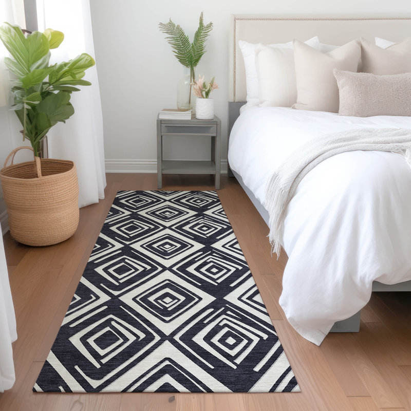 Malek Washable Geometric Indoor / Outdoor Rug, Runner 2'3" x 7'6"