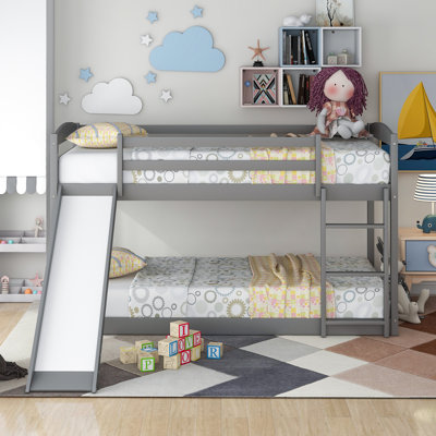 Lit gigogne convertible gris et lit superposé pour une optimisation de l'espace avec une structure stable pour une bonne nuit de sommeil