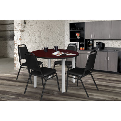 Plateau de table Kee, 4 chaises empilables