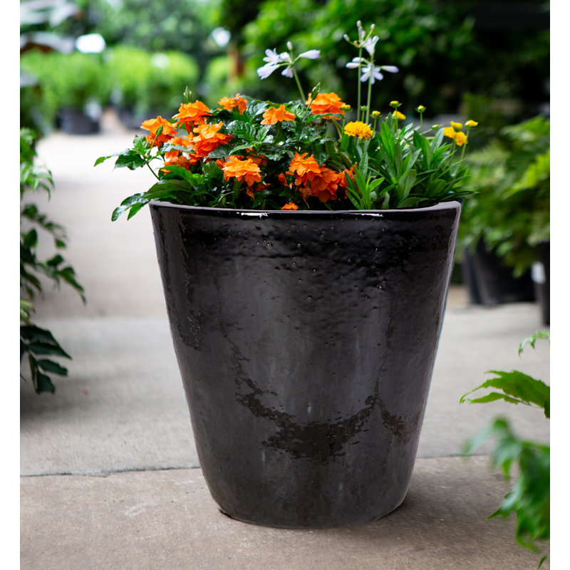18 in. Vaso Planter - Black, Black