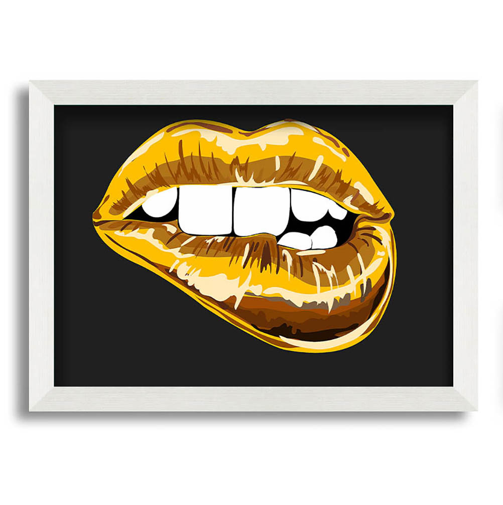 Gold Lip Bite Gerahmter Druck Wandkunst