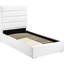 Lit simple avec revêtement blanc, aspect bas et support de matelas robuste sans plateforme-130164647