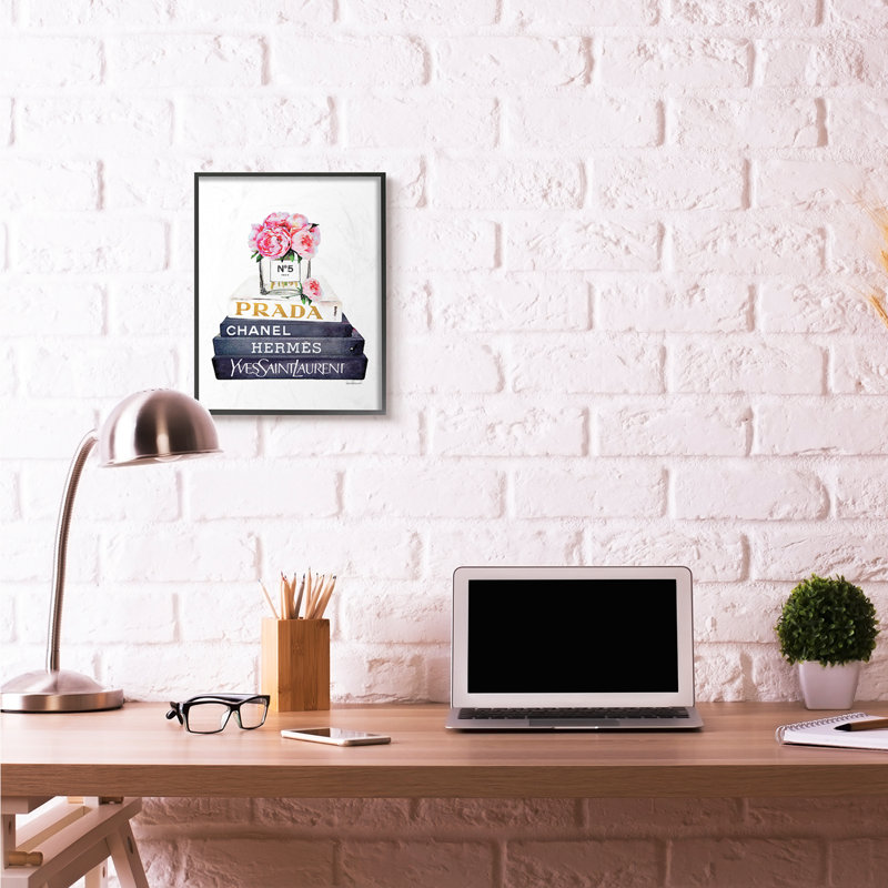 « styleing designer fleurs bookstack blue gold », peinture, H 20 po x l 16 po x P 1,5 po, Giclée encadrée noir minuit
