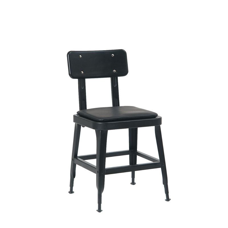 Chaise d’appoint en métal noir